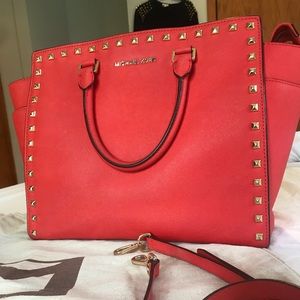 Michael Kors bag authentic